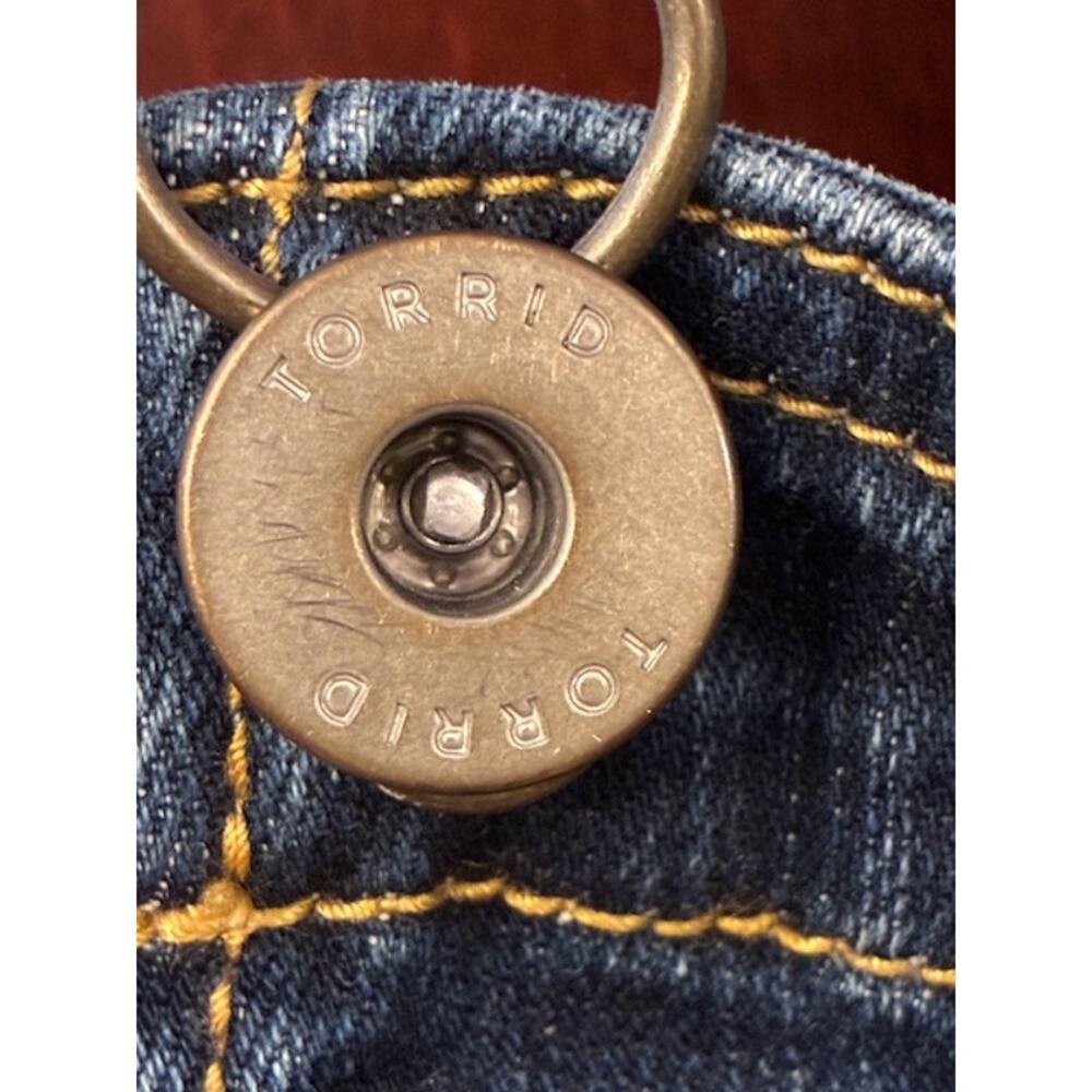 Torrid Women Overall Jeans 18 Blue Denim Crop 25" Inseam Lightly disstressed - Picture 9 of 10